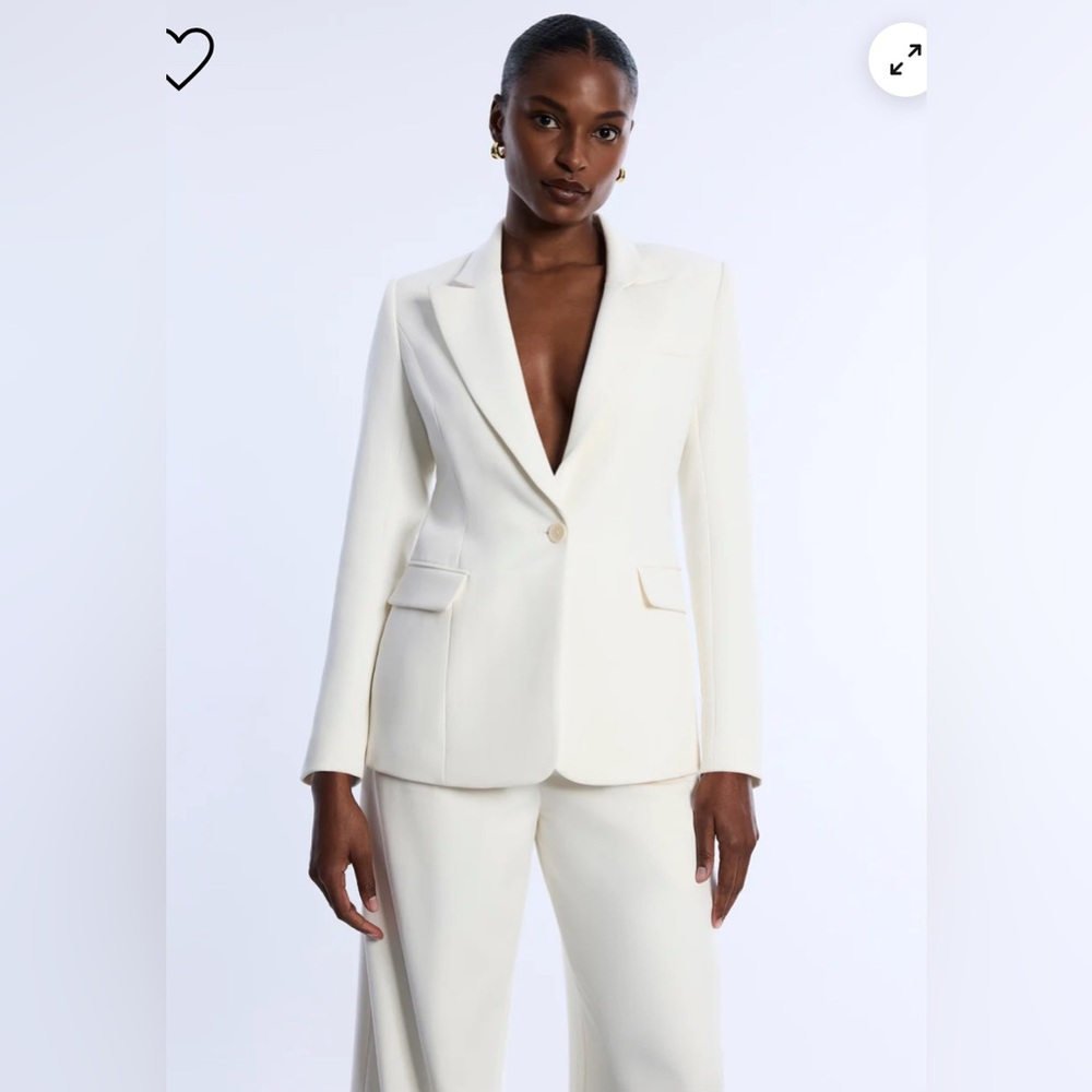 BCBGMAXAZRIA Tailored Elegant Cream Women's Blazer Small